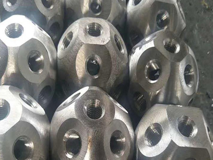 通辽螺栓球网架杆件制作