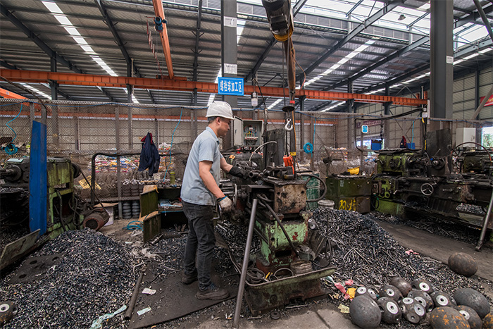 通辽网架配件-螺栓球加工车间