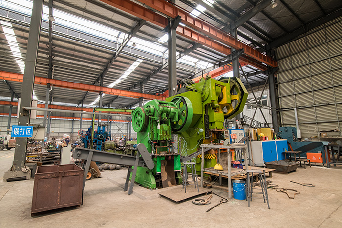 通辽网架配件-锥头加工车间